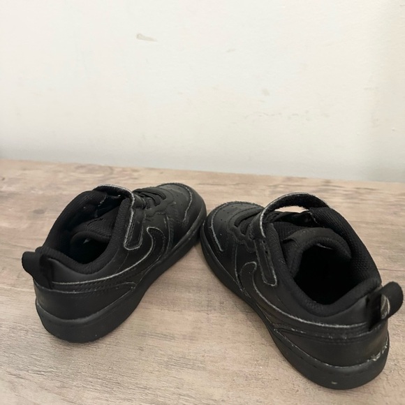 Nike Kids' Court Borough black sneakers active size 7 casual - Picture 5 of 7